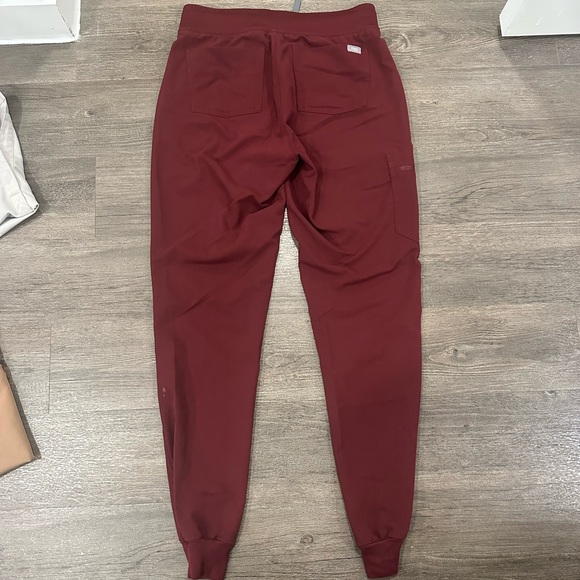 FIGS Zamora Jogger Scrub Pant TALL. - Picture 6 of 6